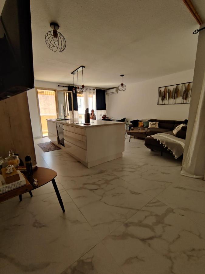 En Exclusivite T3 A 2 Pas Des Plages De St Raphael Saint-Raphaël Exterior foto